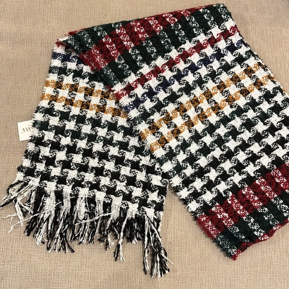 NWT Multi-Color Bazzaara Scarf - Picture 2 of 6